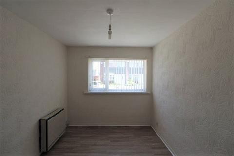 2 bedroom ground floor flat to rent, Hawthorn Road, Ashington