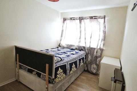 2 bedroom flat to rent, Hawthorn Road, Ashington