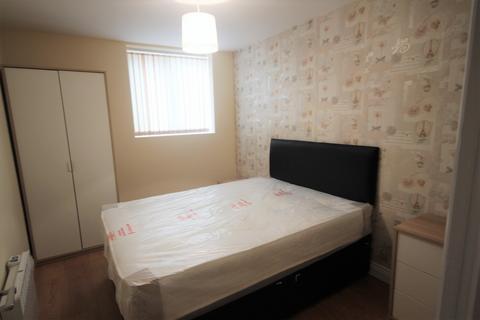2 bedroom apartment to rent, Harehills Lane, Leeds, West Yorkshire, LS8