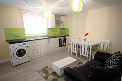 2 bedroom apartment to rent, Harehills Lane, Leeds, West Yorkshire, LS8