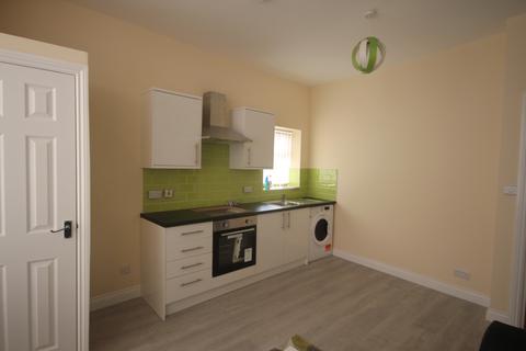 2 bedroom apartment to rent, Harehills Lane, Leeds, West Yorkshire, LS8