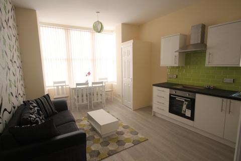 2 bedroom apartment to rent, Harehills Lane, Leeds, West Yorkshire, LS8