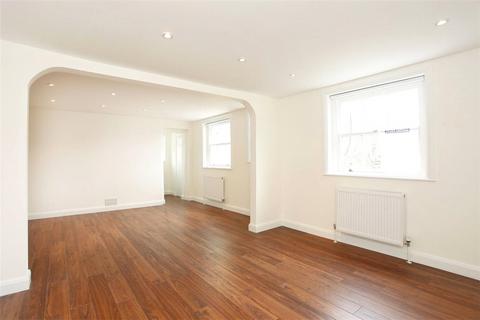 4 bedroom duplex to rent, Finchley Road, St.Johns Wood, London, NW8