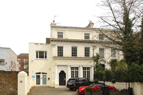 4 bedroom duplex to rent, Finchley Road, St.Johns Wood, London, NW8