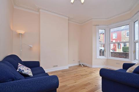 4 bedroom terraced house to rent, Noyna Road, Tooting Bec