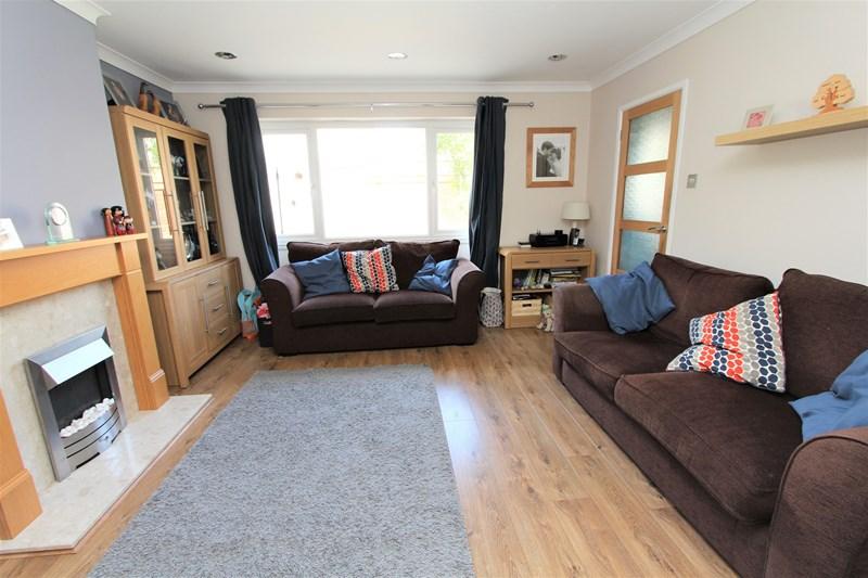 Lays Drive, Keynsham, Bristol 3 bed terraced house £275,000