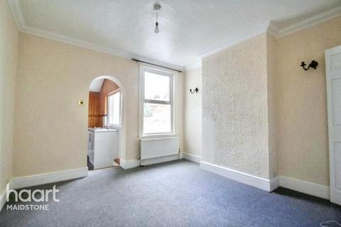 2 bedroom terraced house to rent, Pope Street, Maidstone