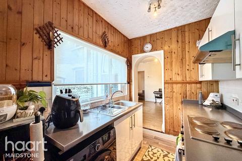 2 bedroom terraced house to rent, Pope Street, Maidstone