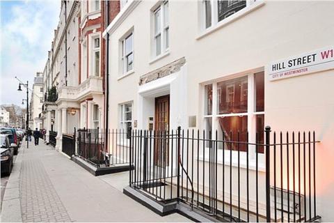 Studio to rent, Hill Street, Mayfair, London, W1J