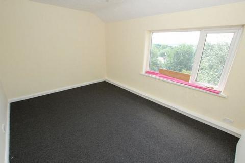 2 bedroom terraced house to rent, Kingsley Road, Middleton, Manchester  M24 2PE