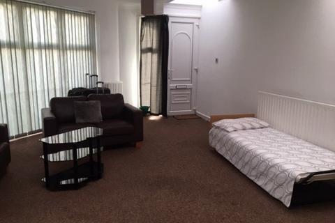 Studio to rent, The Ropewalk,