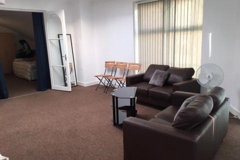 Studio to rent, The Ropewalk,