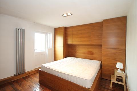 2 bedroom flat to rent, Caledonian Road,  Kings Cross, N1