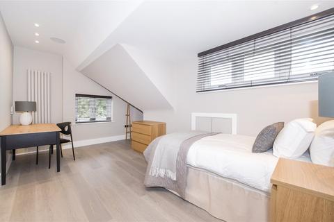 4 bedroom apartment to rent, Fitzjohns Avenue, London, NW3