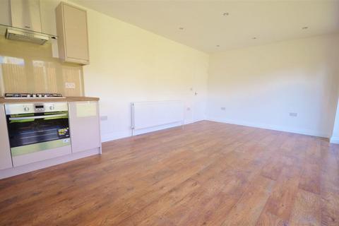 2 bedroom detached bungalow to rent, Lodge Lane, North Grays