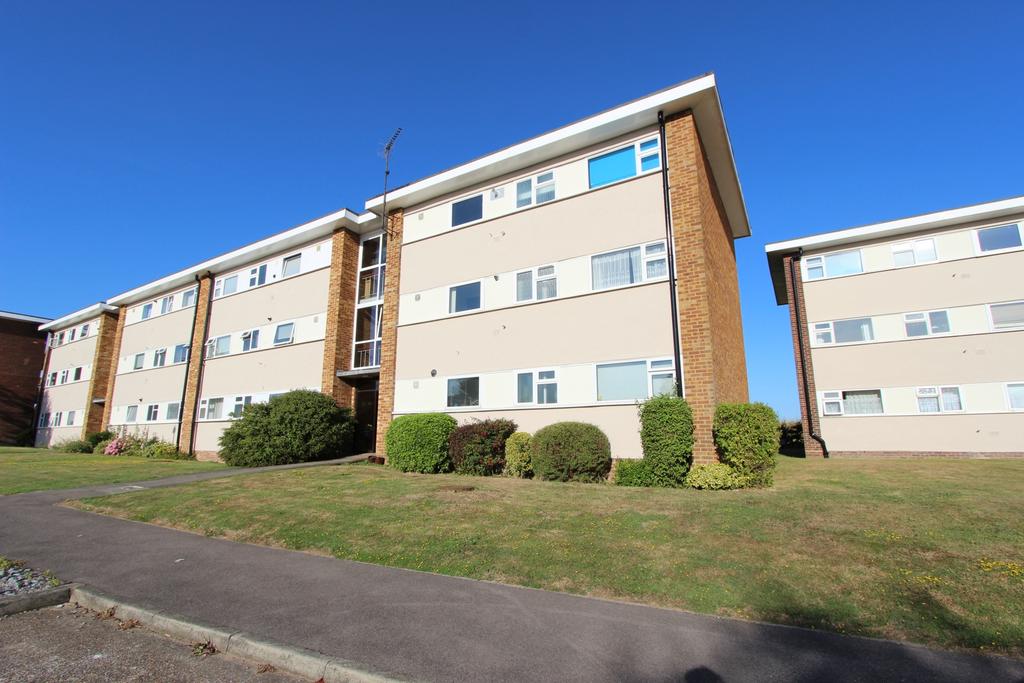 Lord Warden Avenue, Walmer, CT14 2 bed apartment £225,000