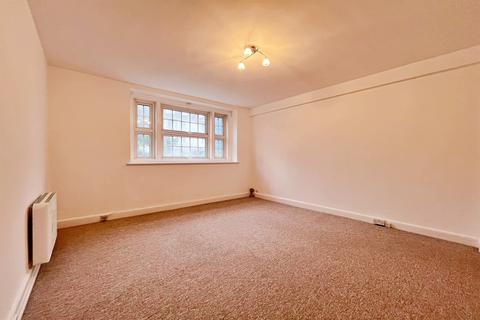 2 bedroom flat to rent, Bournemouth