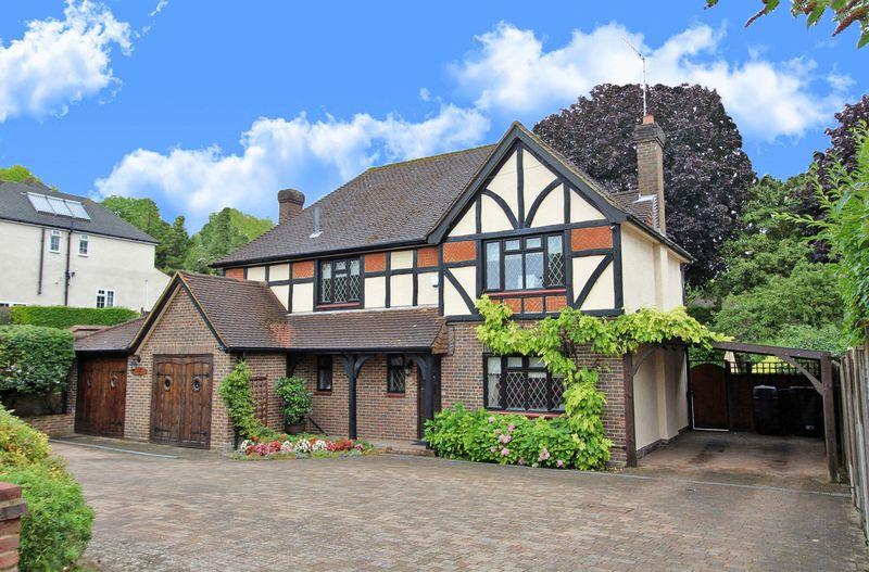 Arkwright Road, Sanderstead, Surrey 4 bed detached house £825,000