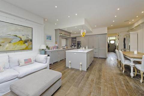 4 bedroom detached house to rent, Wallingford Avenue, London, W10