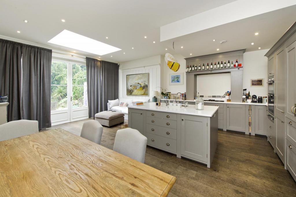 Kitchen Dining (Main