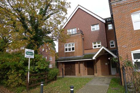 2 bedroom flat to rent, WATERMARK HYTHE UNFURNISHED