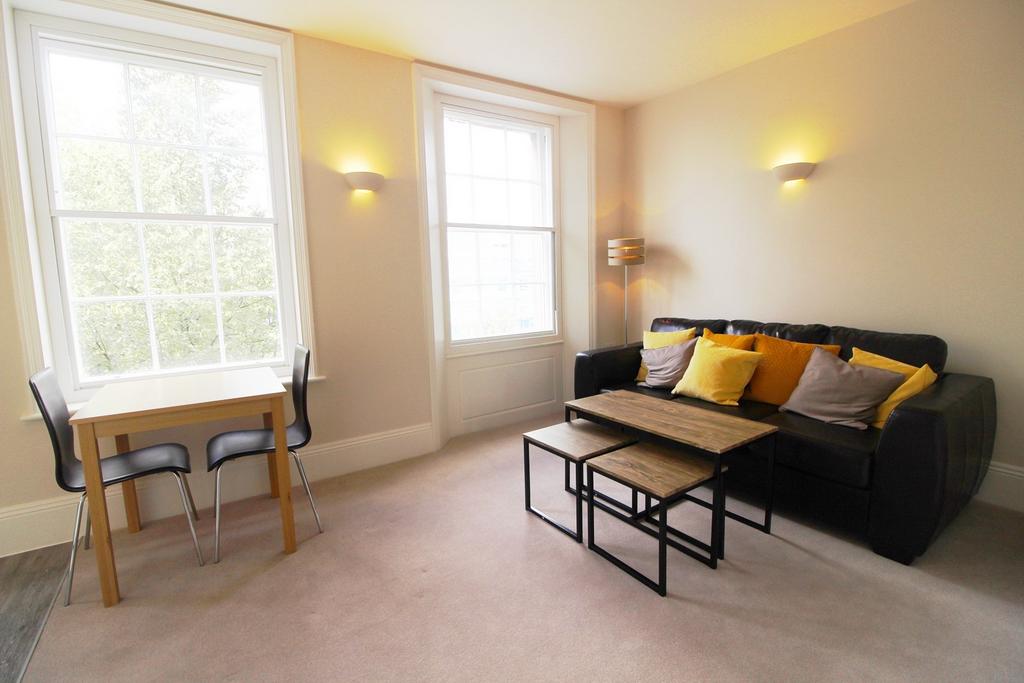 Living area 2