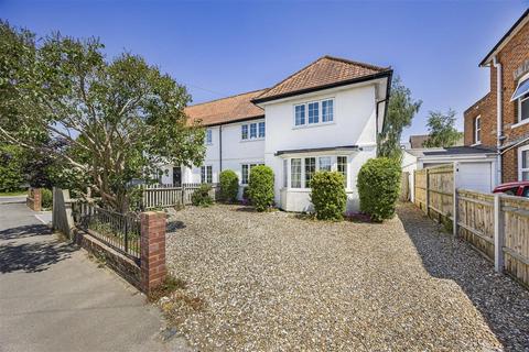 3 bedroom semi-detached house to rent, Kidmore End Road, Emmer Green, Reading, RG4