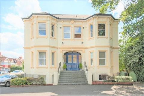 2 bedroom flat to rent, NELSON ROAD, SHORT WALK TO STATION