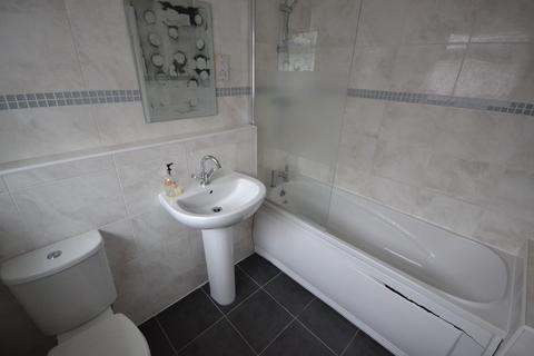 2 bedroom terraced house to rent, Bank Street, Tunstall