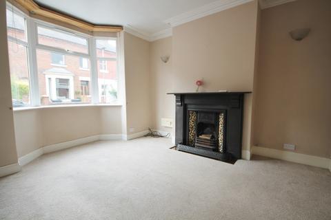 3 bedroom terraced house to rent, Rutland Avenue, Aylestone, Leicester LE2