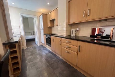 3 bedroom flat to rent, Tavistock Road, Newcastle Upon Tyne NE2
