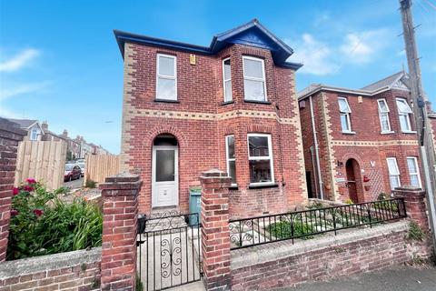 3 bedroom detached house for sale, Well Street, Ryde