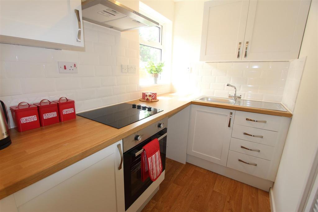 Bellburn Lane, Darlington 2 bed semidetached bungalow £125,000
