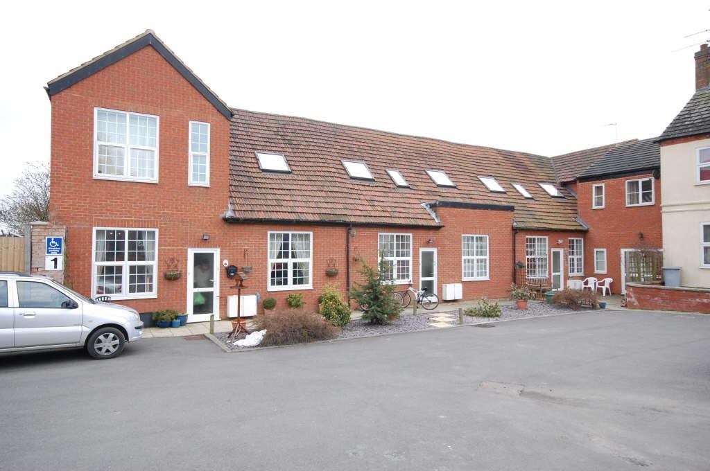 Osbourne Court, 16 Queen Street, Desborough 2 bed property £495 pcm