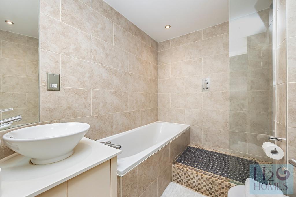 St Vincents Court, 34-010