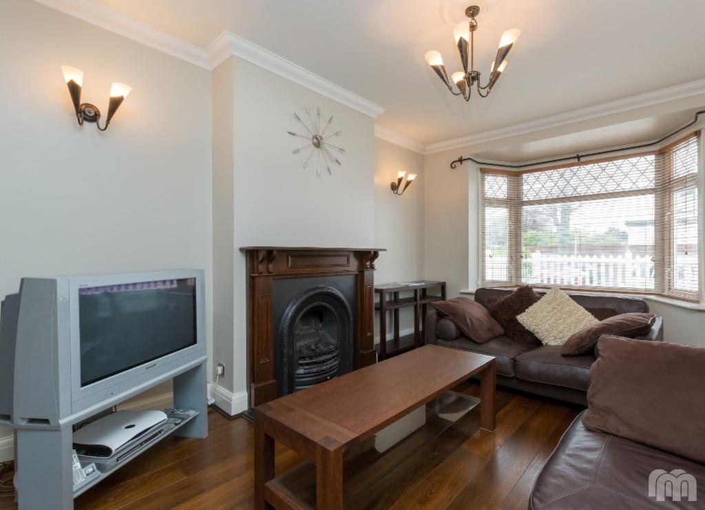 Derek Avenue, Hove, East Sussex, BN3 5 bed semidetached house £650,000