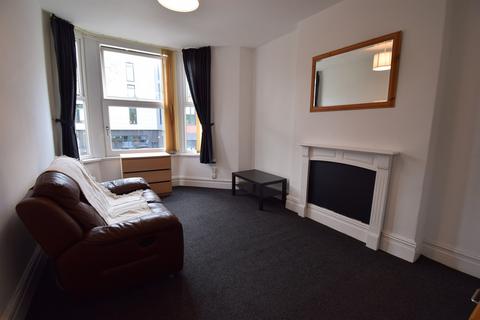 1 bedroom ground floor flat to rent, Howard Gardens, Cardiff