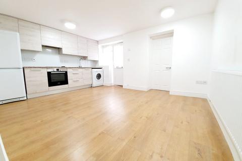 1 bedroom flat to rent, Chatsworth Road, Clapton