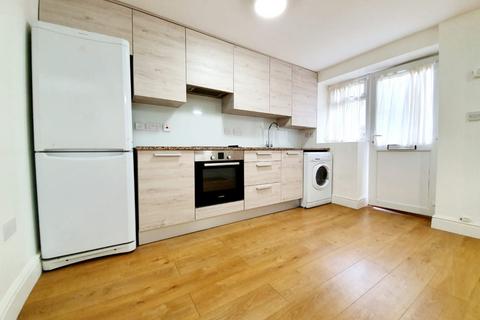 1 bedroom flat to rent, Chatsworth Road, Clapton