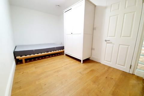 1 bedroom flat to rent, Chatsworth Road, Clapton