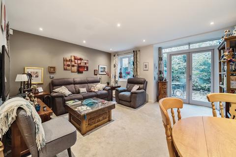 21, Abbotts Court Park Road, Winchester, SO23 7BE