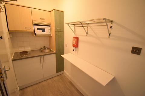 1 bedroom flat to rent, Howard Gardens, Cardiff