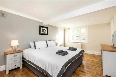 3 bedroom apartment for sale, Clifton Terrace, Winchester, Hampshire, SO22