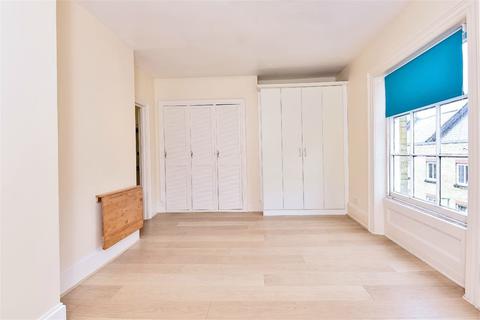 Property to rent - St Peter Street, Winchester, Hampshire, SO23