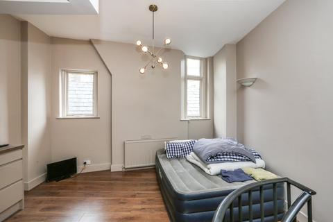 1 bedroom apartment to rent, Devonshire Terrace, Bayswater W2