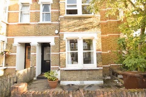 1 bedroom ground floor maisonette to rent, Ridley Road SW19