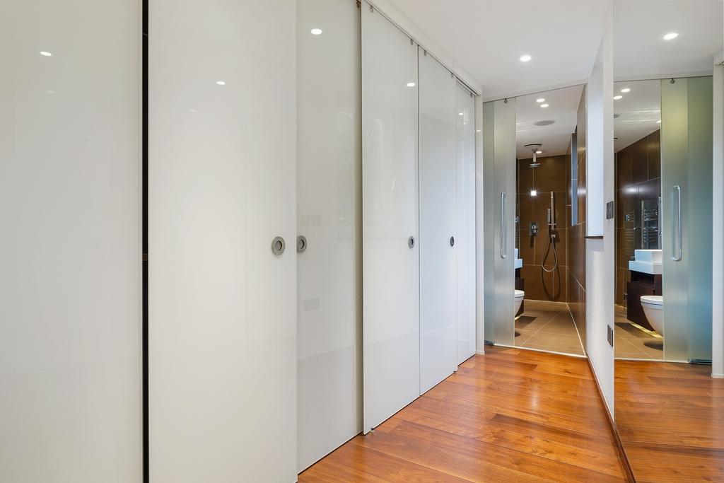 Second Bedroom (2)