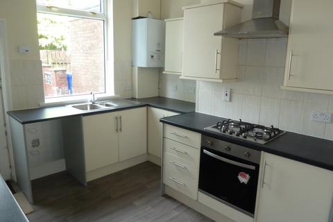 2 bedroom terraced house to rent, Kings Road, Ashton U Lyne