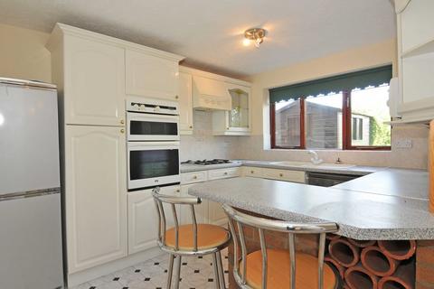 4 bedroom detached house to rent, Berrybrook Meadow, Exminster, Exeter