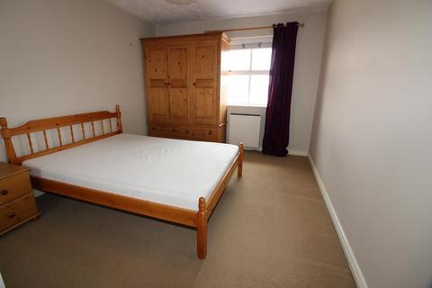 1 bedroom flat to rent - Ravensbury Road, London
